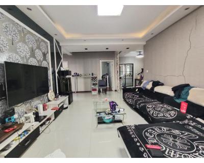 遠(yuǎn)大南北苑北苑小高層精裝修 3室2廳131 ㎡